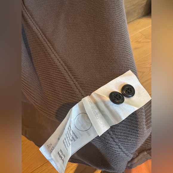 Men's Outerknown blanket shirt, NWT, XL, dark gray. - Picture 6 of 7